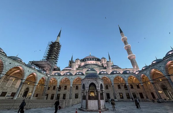 Papa 14. Leo bugün Türkiye'de! Cumhurbaşkanı Erdoğan ile görüşecek